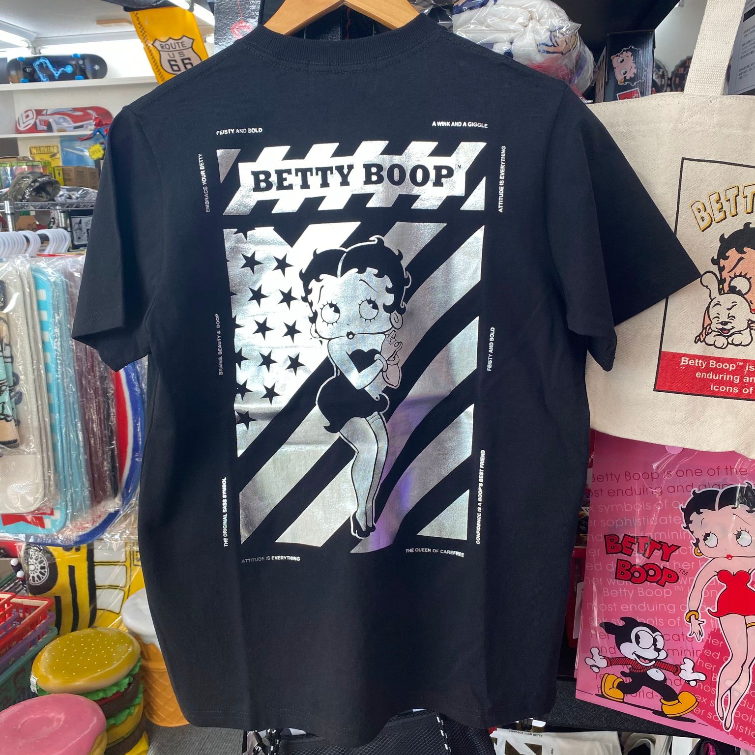 【BETTY BOOP】 「Slash Betty」プリントTシャツ - EIGHT | アパレル・雑貨・自動車用品からモバイル関連まで幅広い